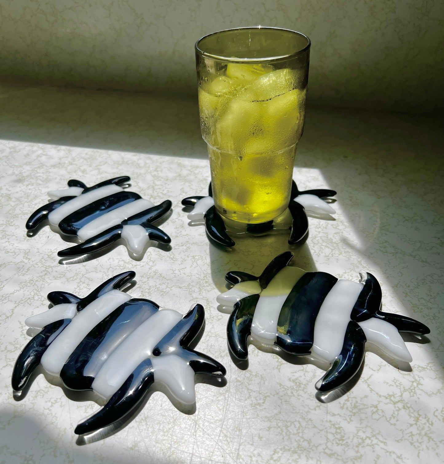 Barbed wire coaster set