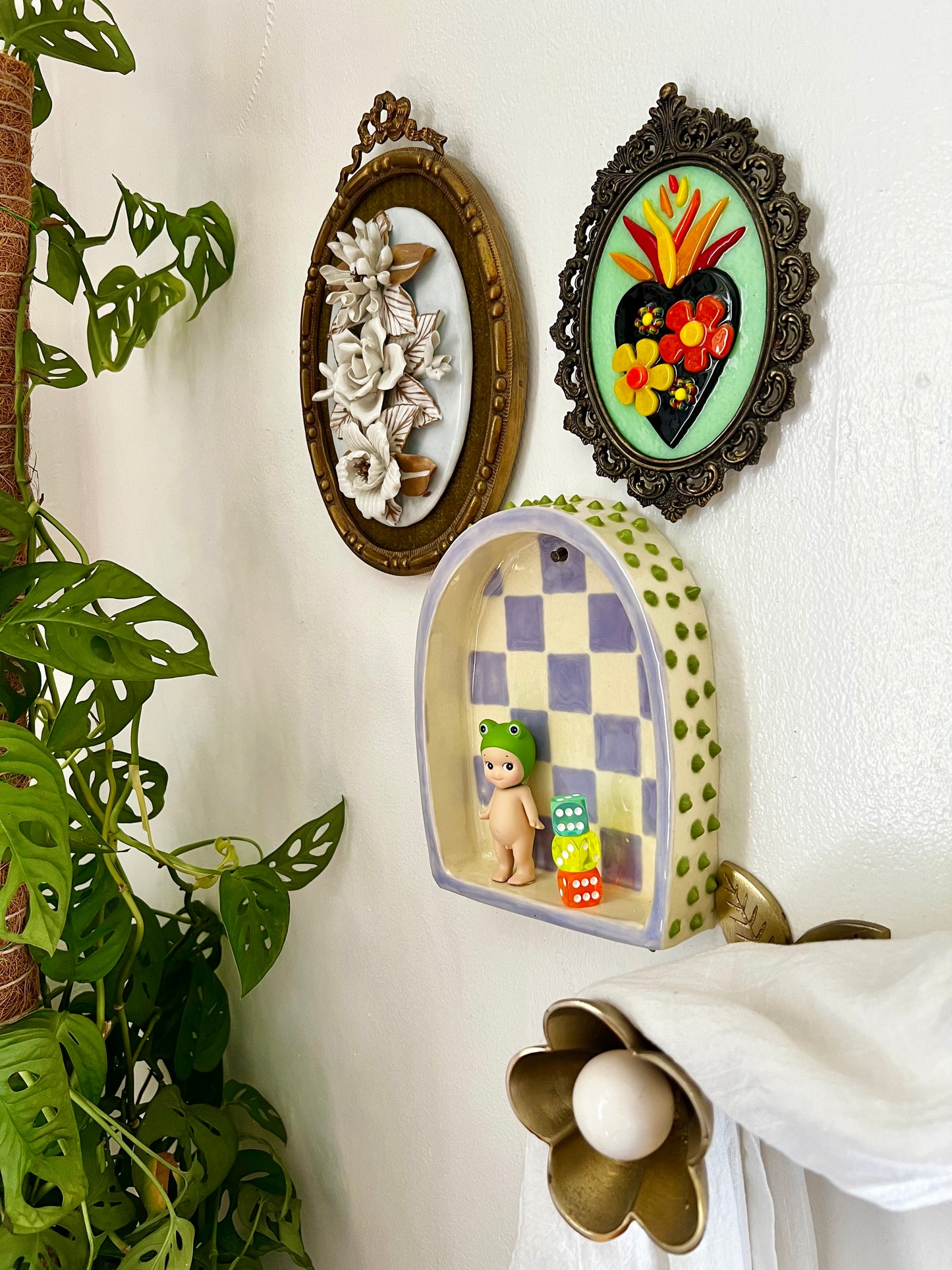 Ceramic trinket shelf