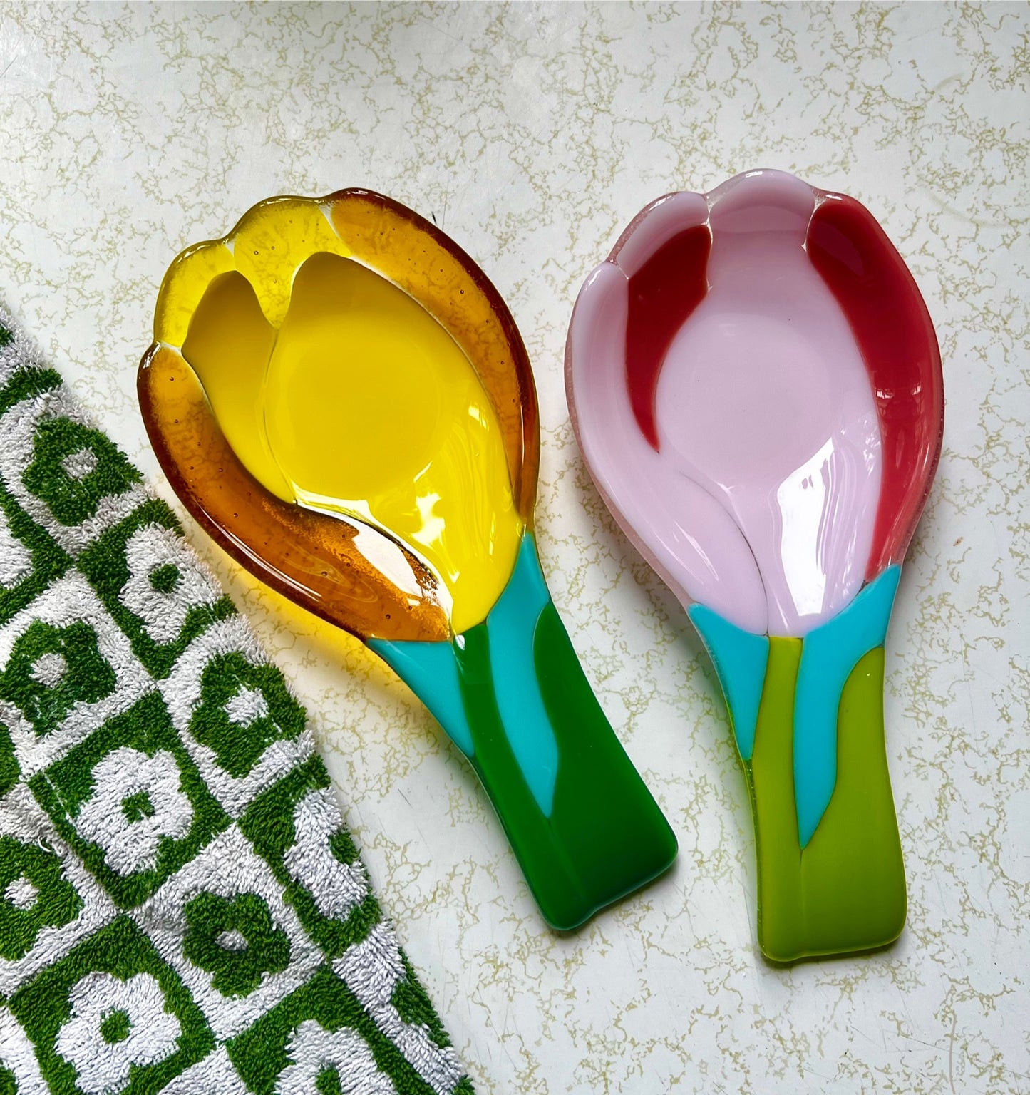 Tulip spoon rest