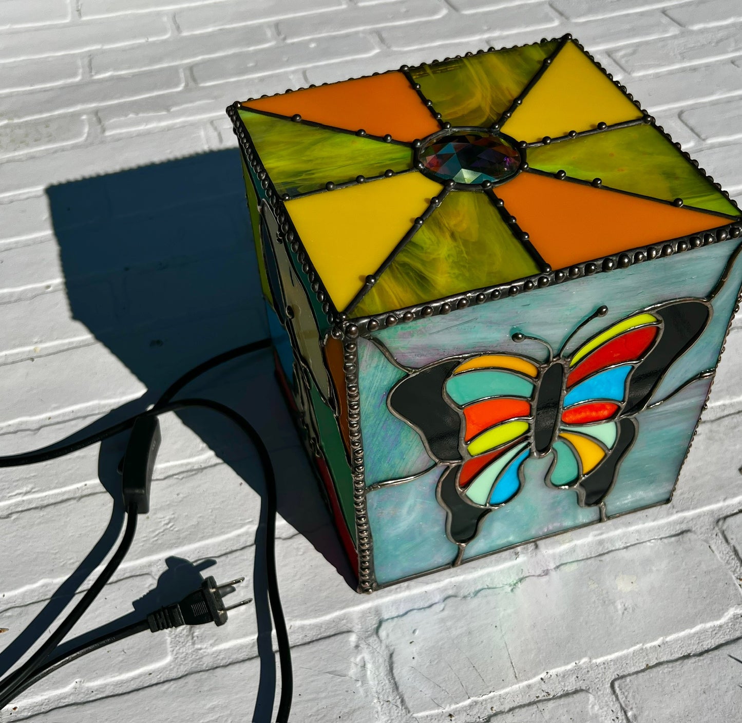 Snoopy & the butterflies lamp