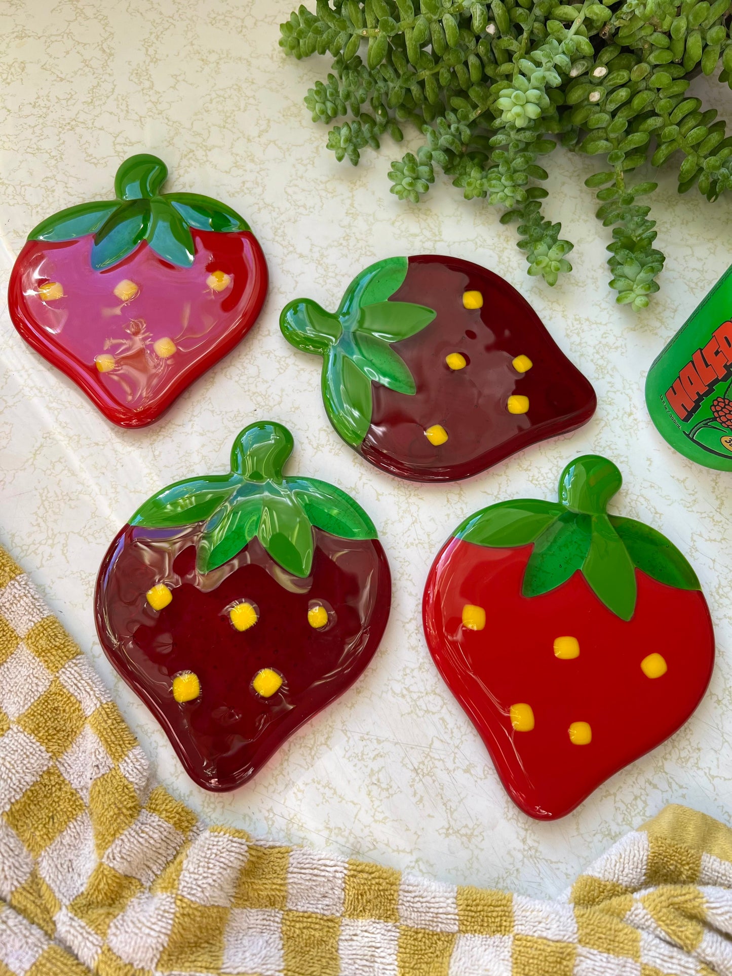 Strawberry coaster set