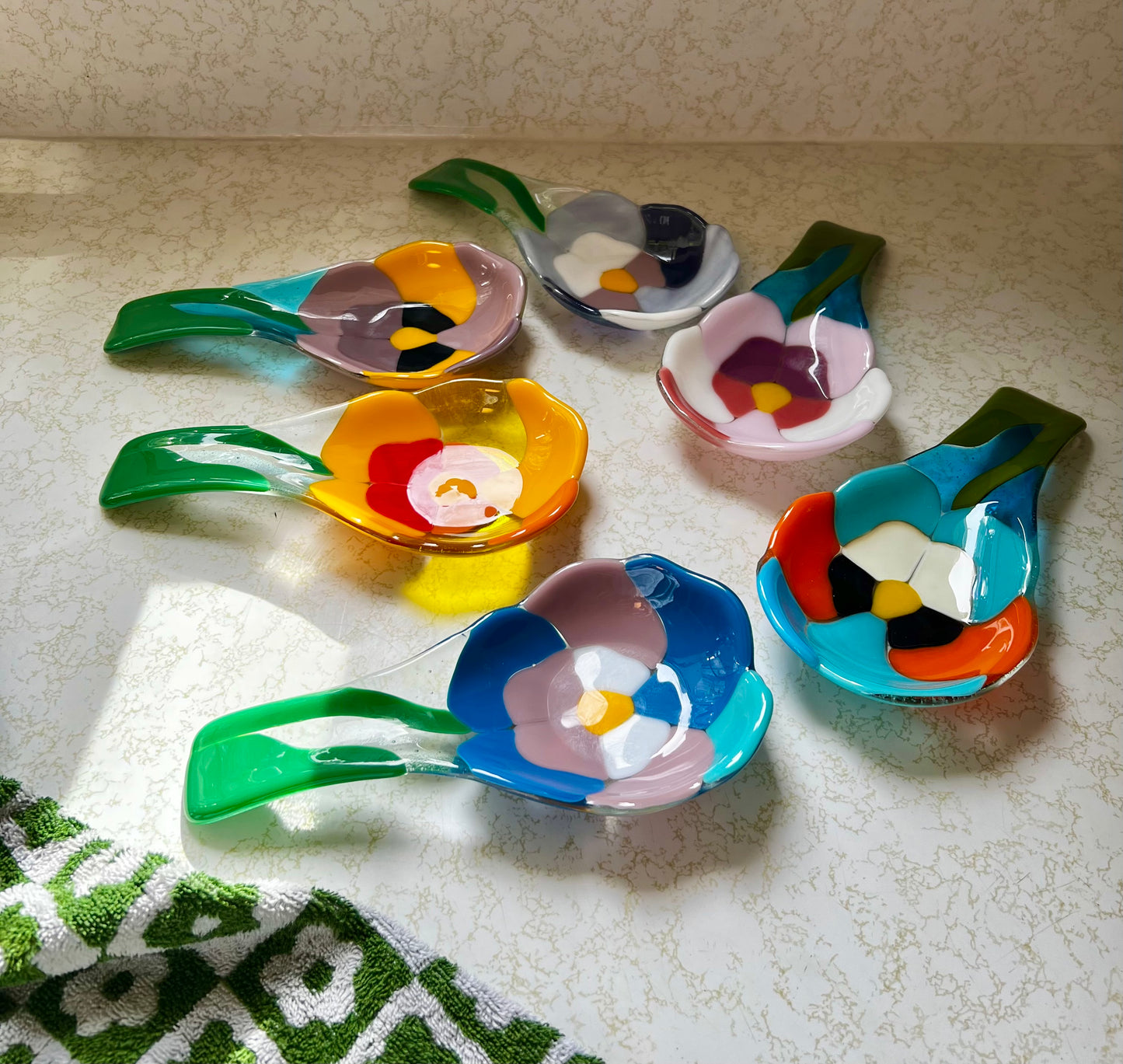 Pansy Spoon rest