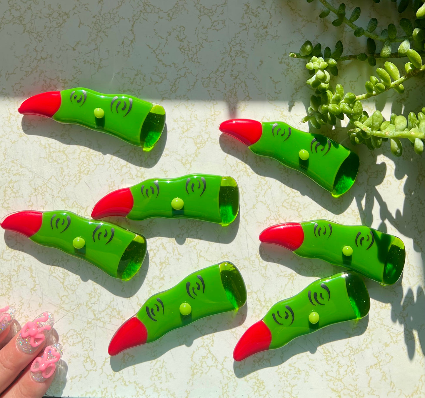 Witch finger magnet