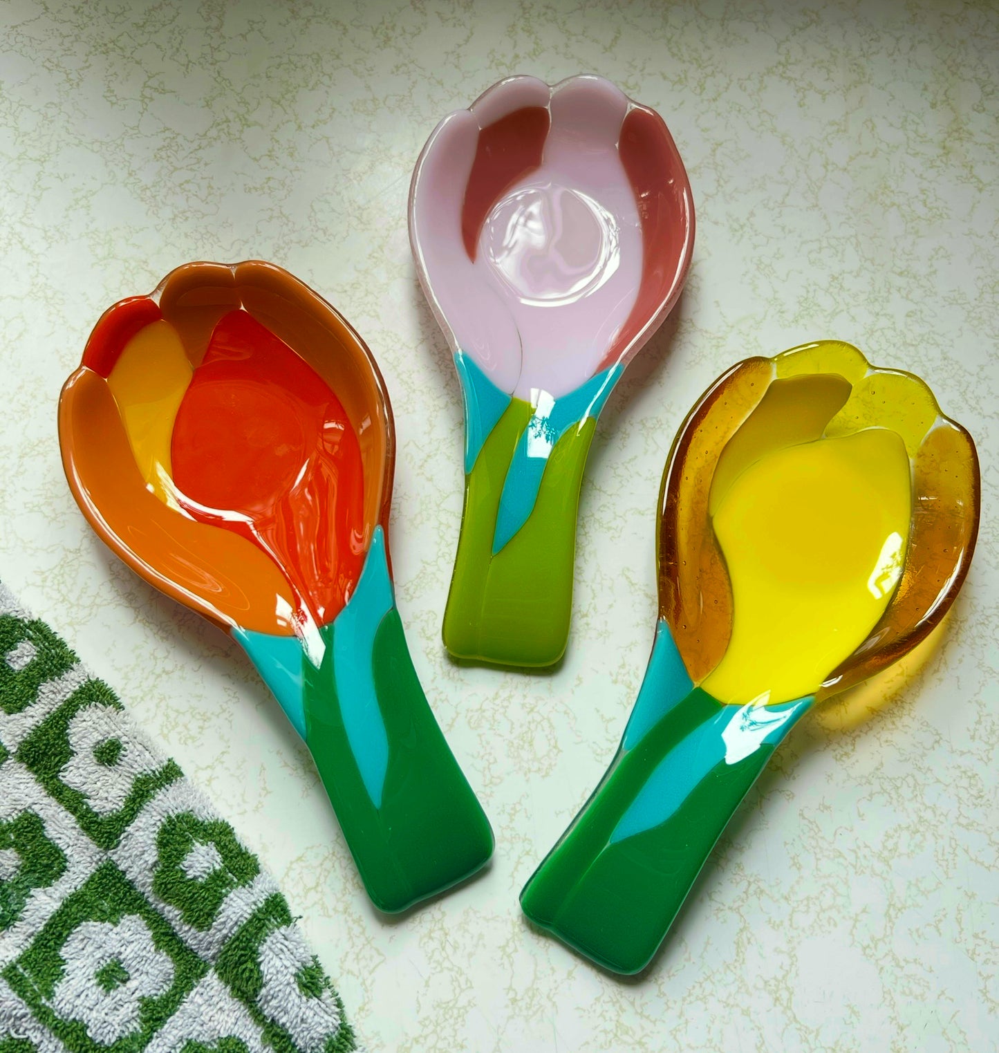 Tulip spoon rest