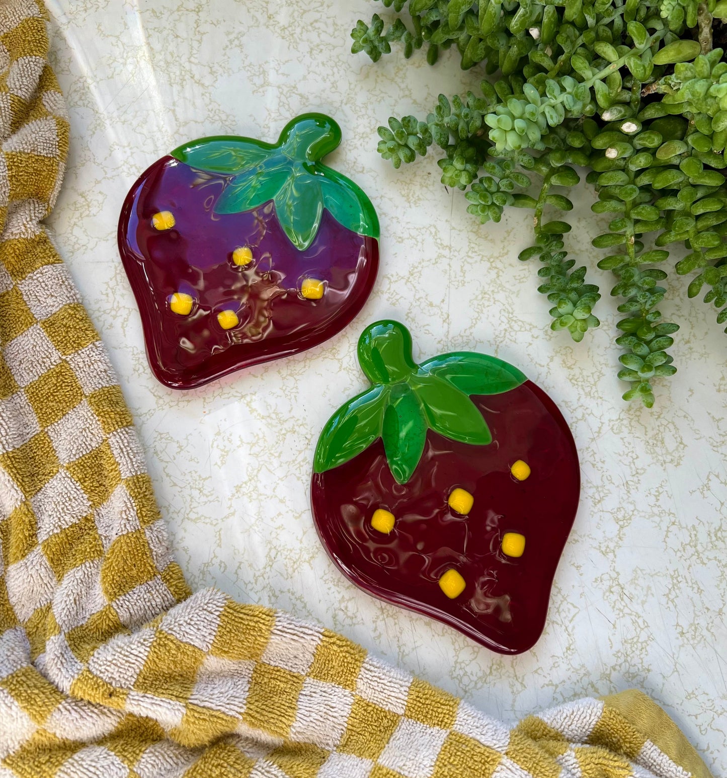 Strawberry coaster set