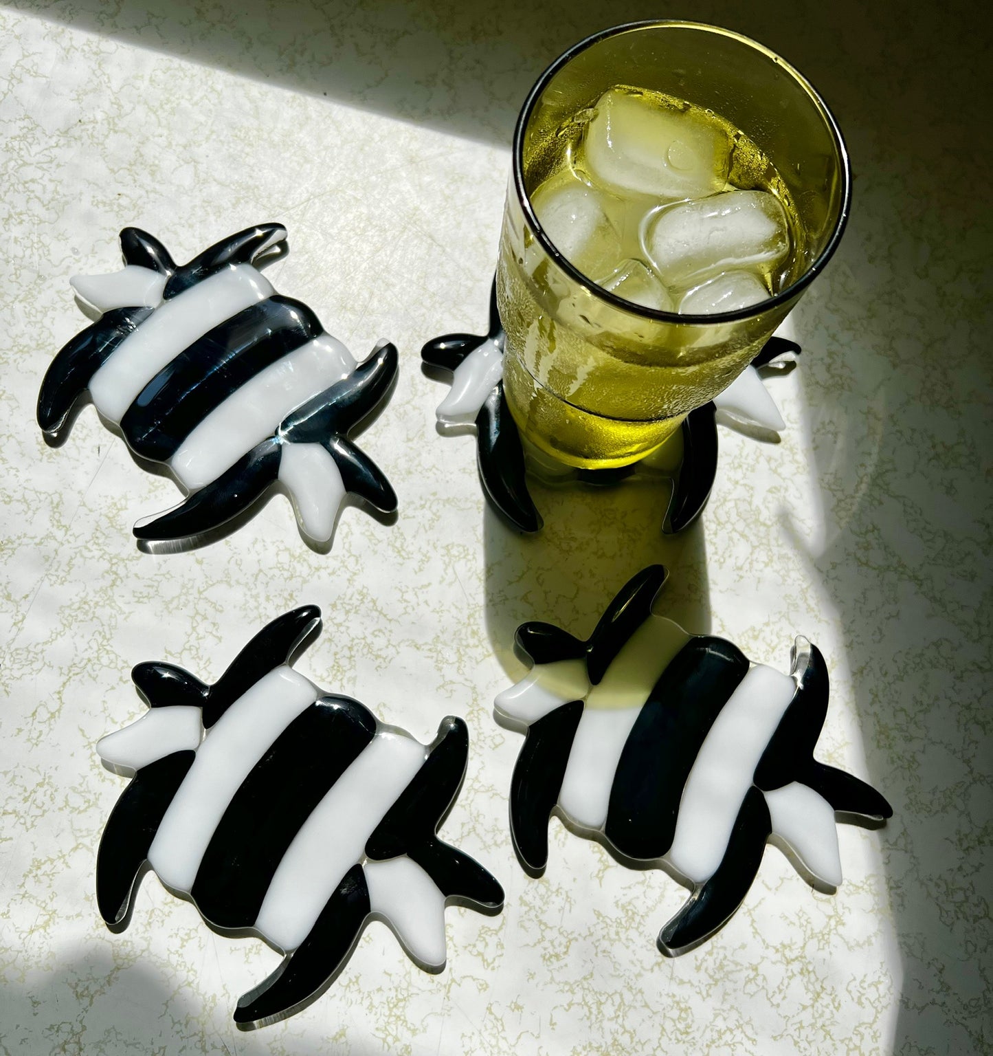 Barbed wire coaster set