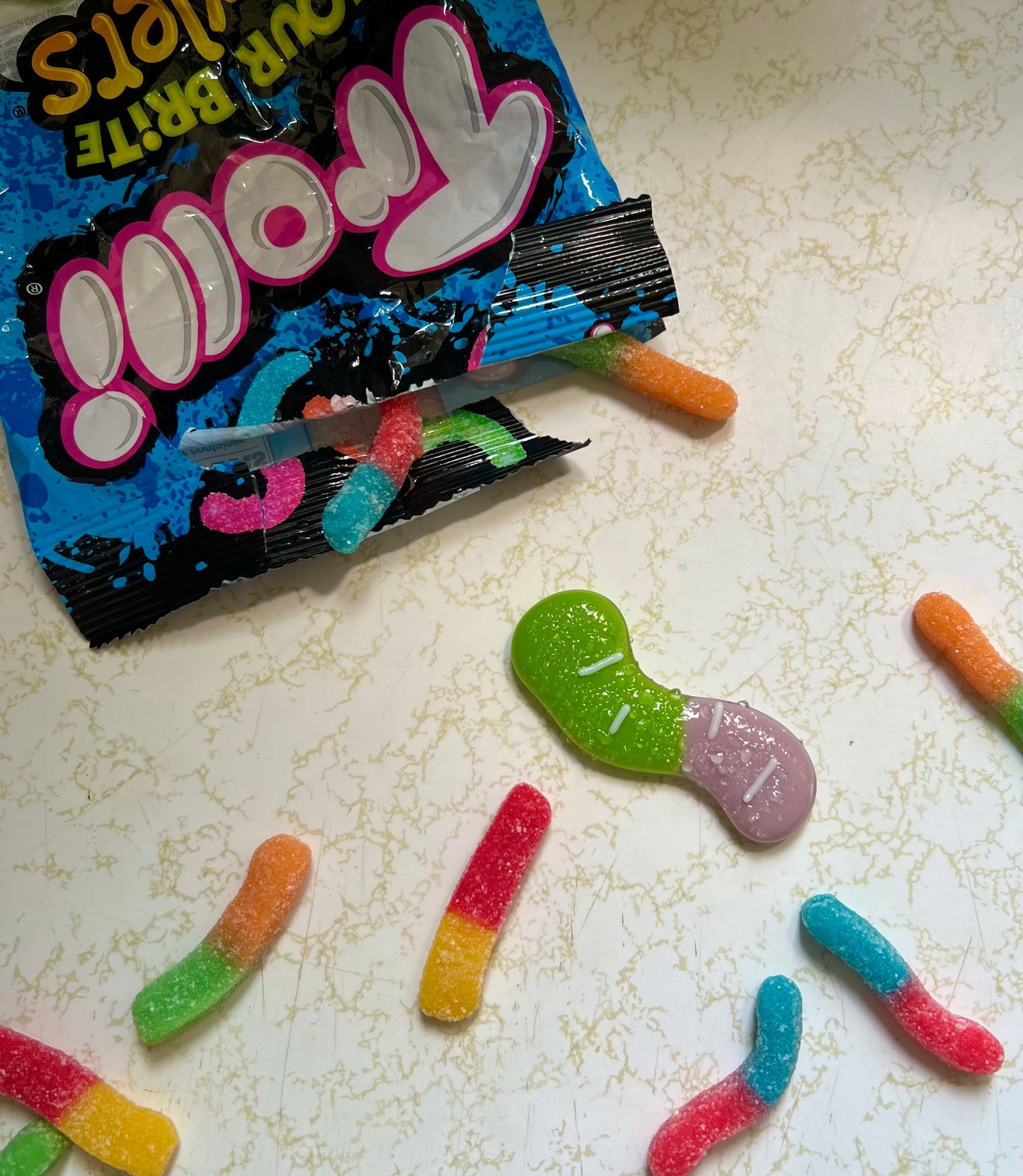Sour worm magnet🐛🧲