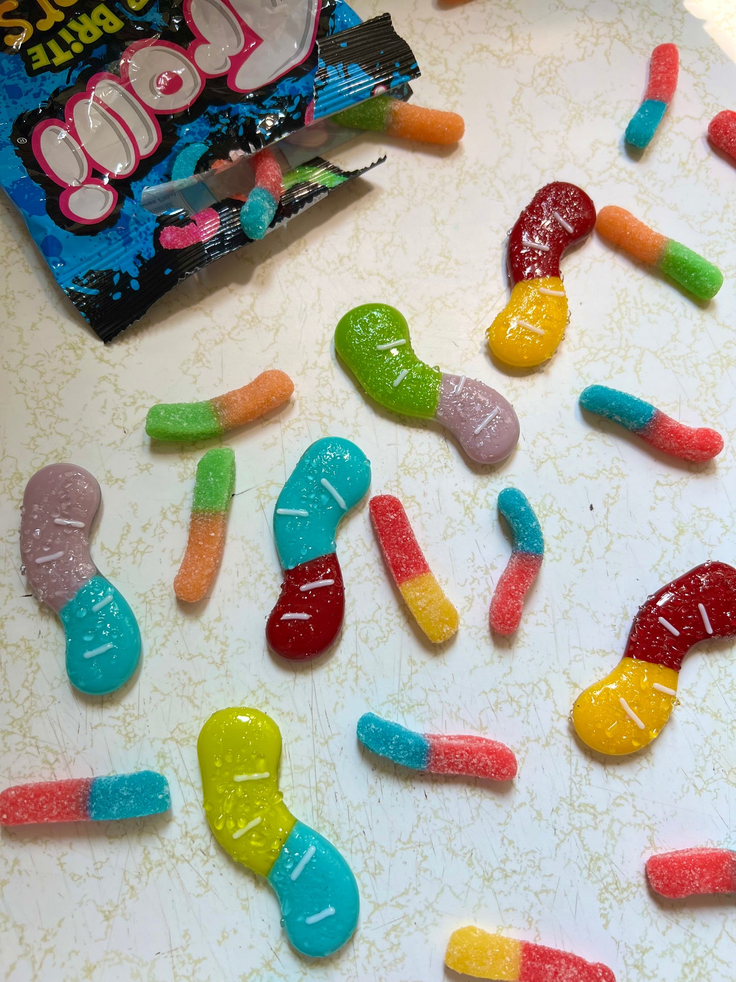 Sour worm magnet🐛🧲