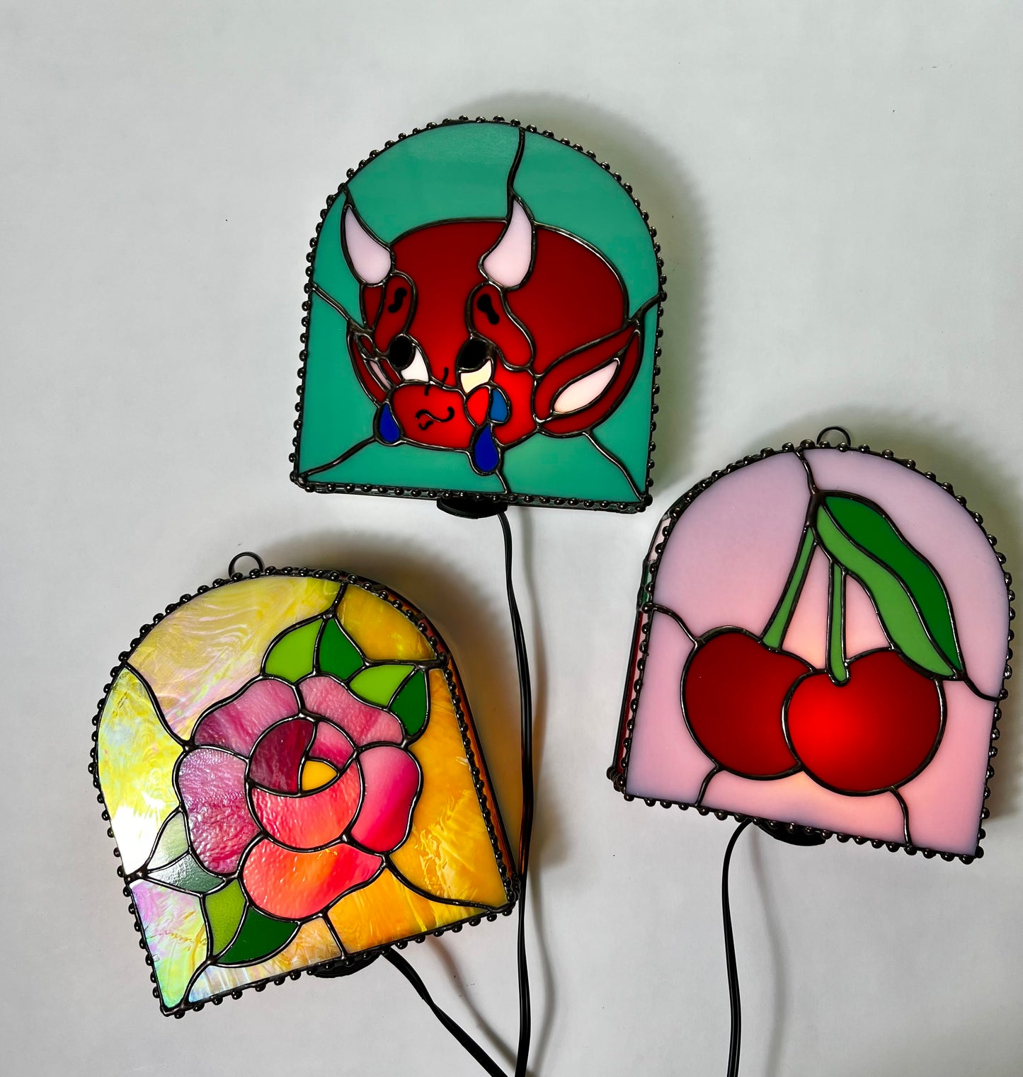 Flower wall lamp
