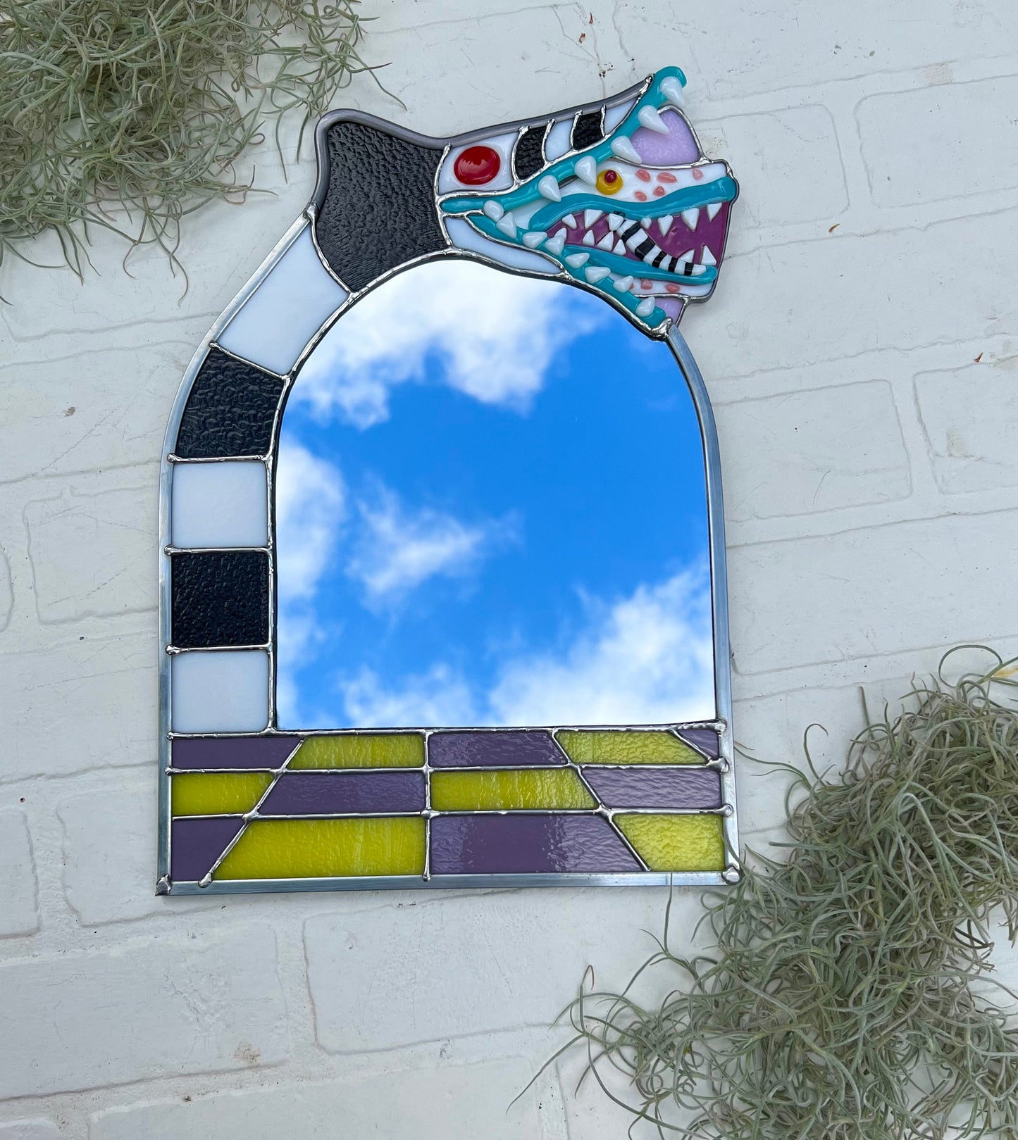 Beetlejuice, Beetlejuice, Beetlejuice mirror
