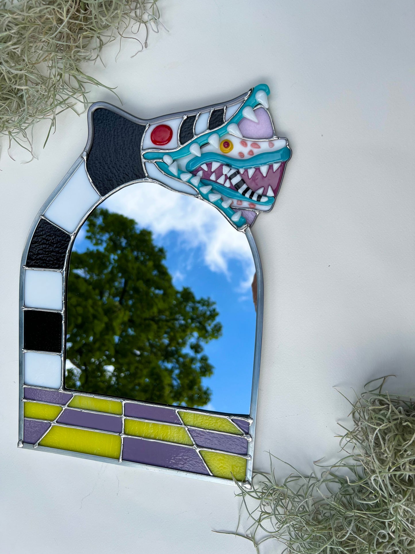 Beetlejuice, Beetlejuice, Beetlejuice mirror