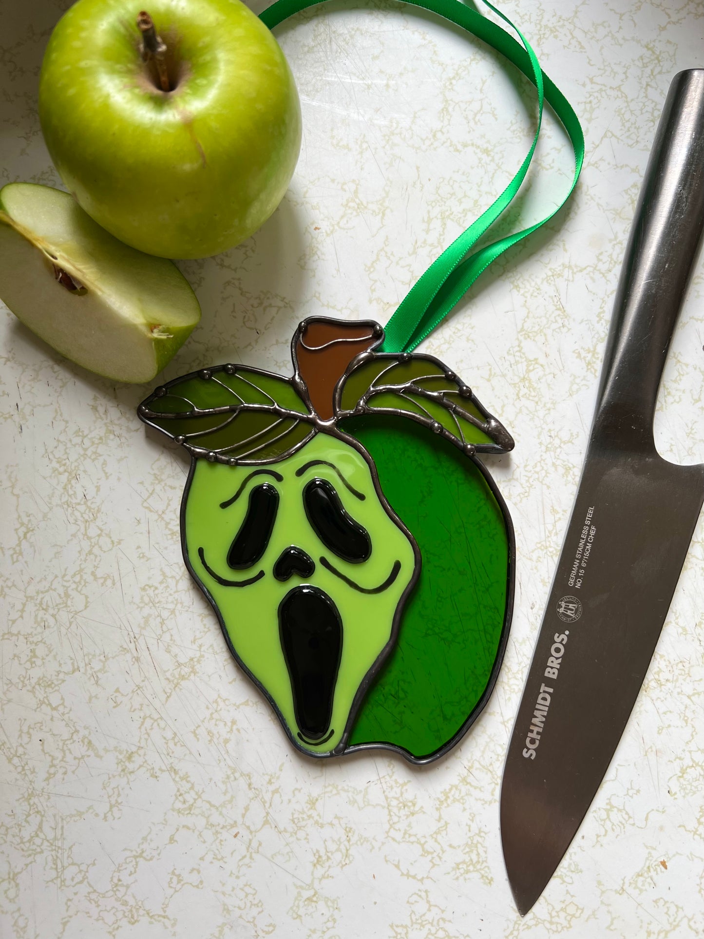 Scream apples