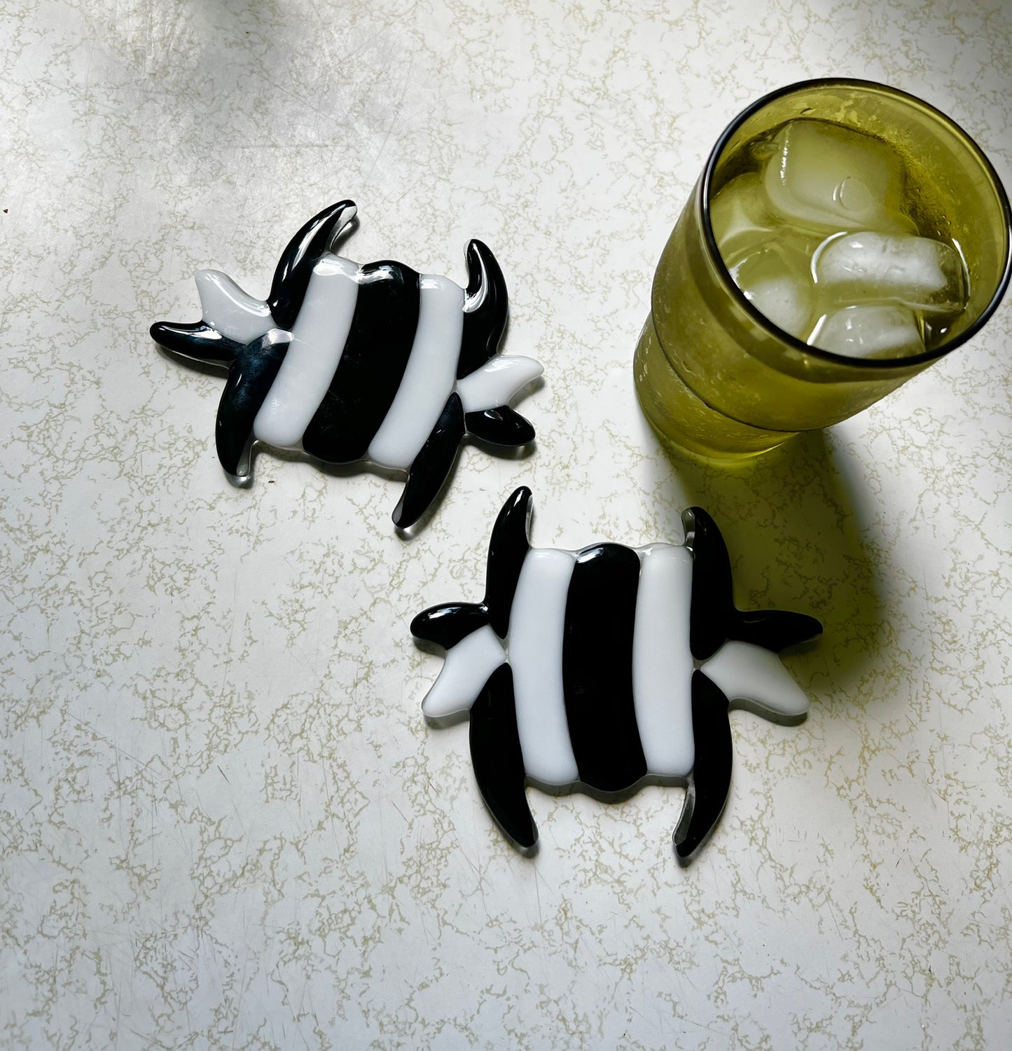 Barbed wire coaster set
