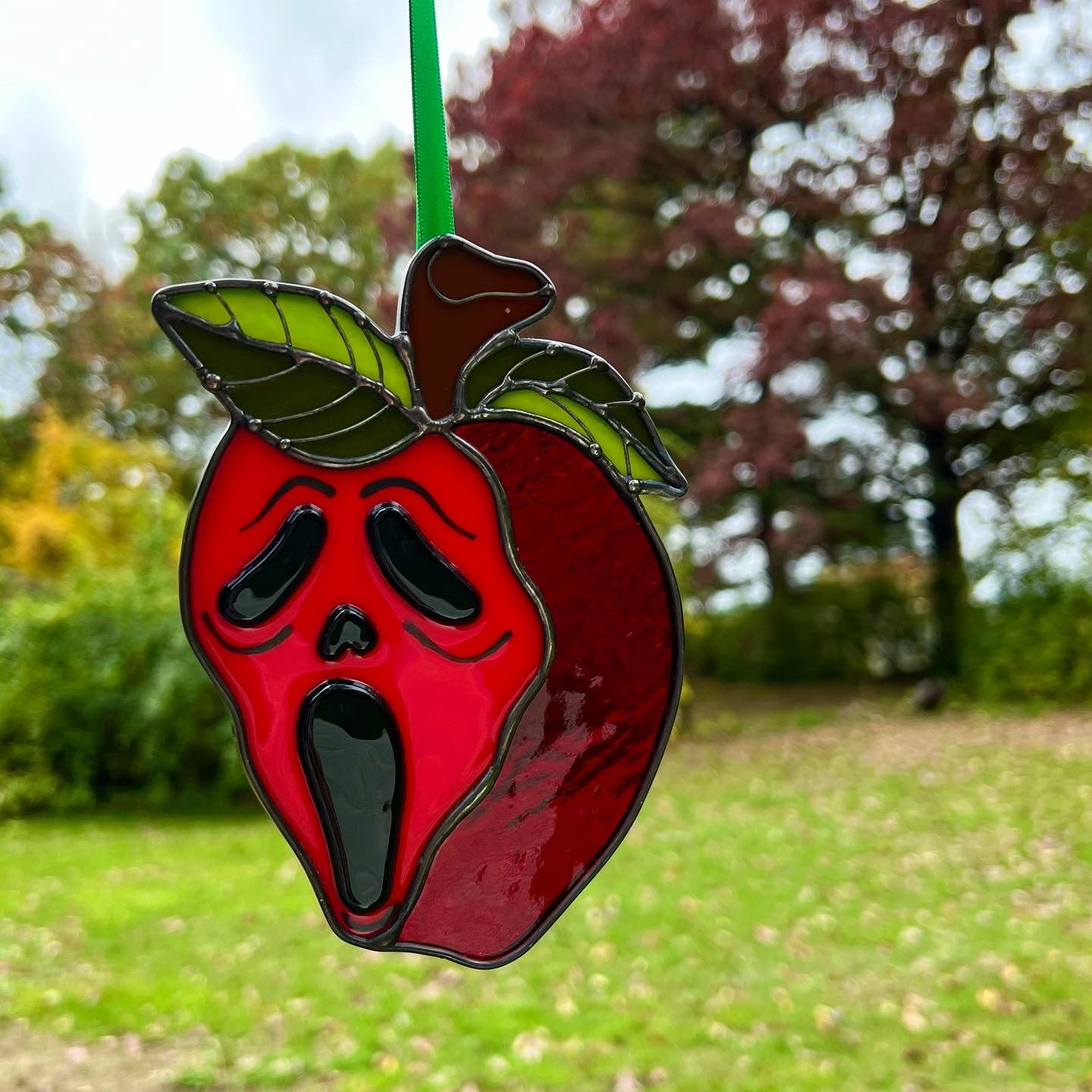 Scream apples