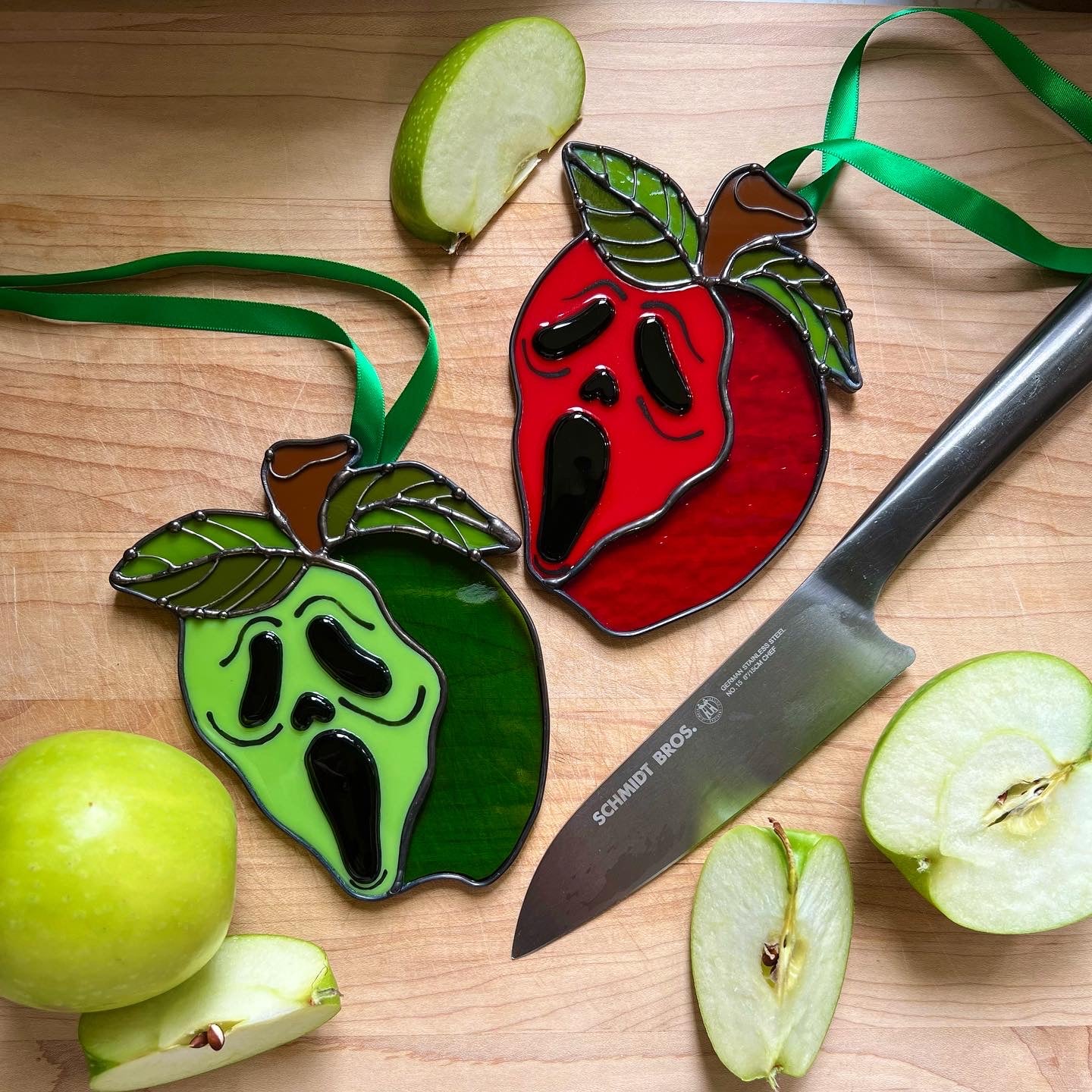 Scream apples