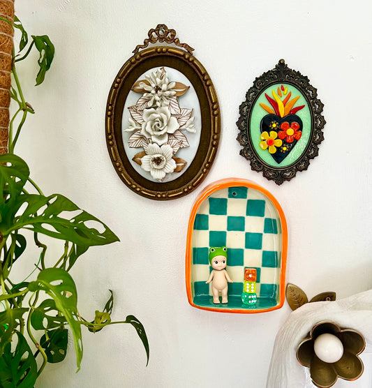 Ceramic trinket shelf