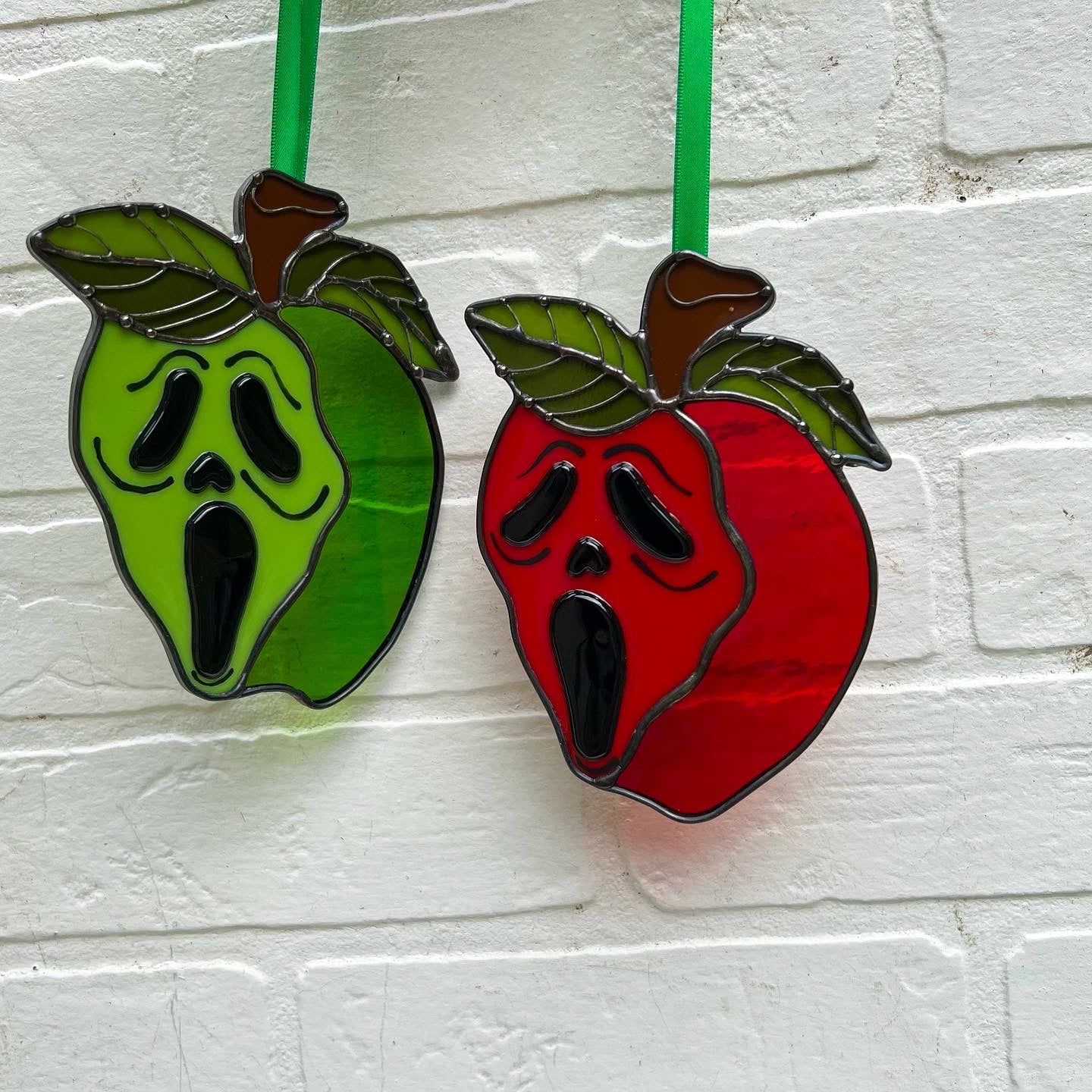 Scream apples