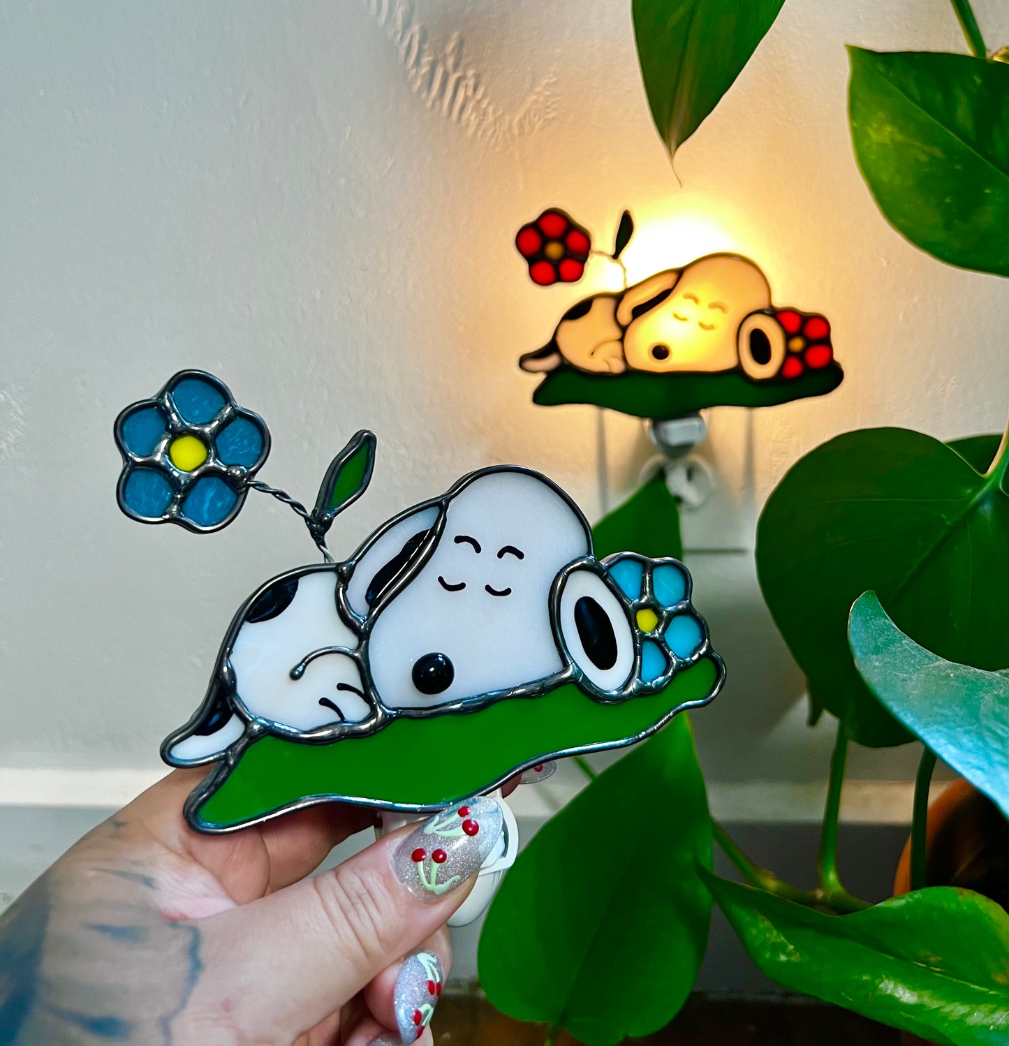 Sleepy snoopy nightlight