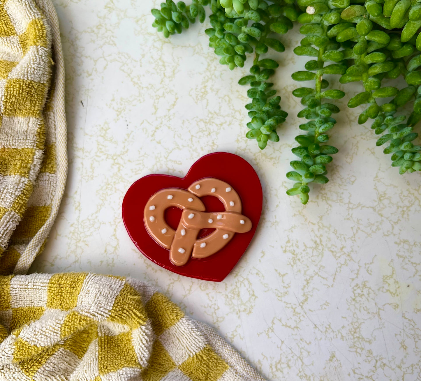 Pretzel magnets🥨🧲