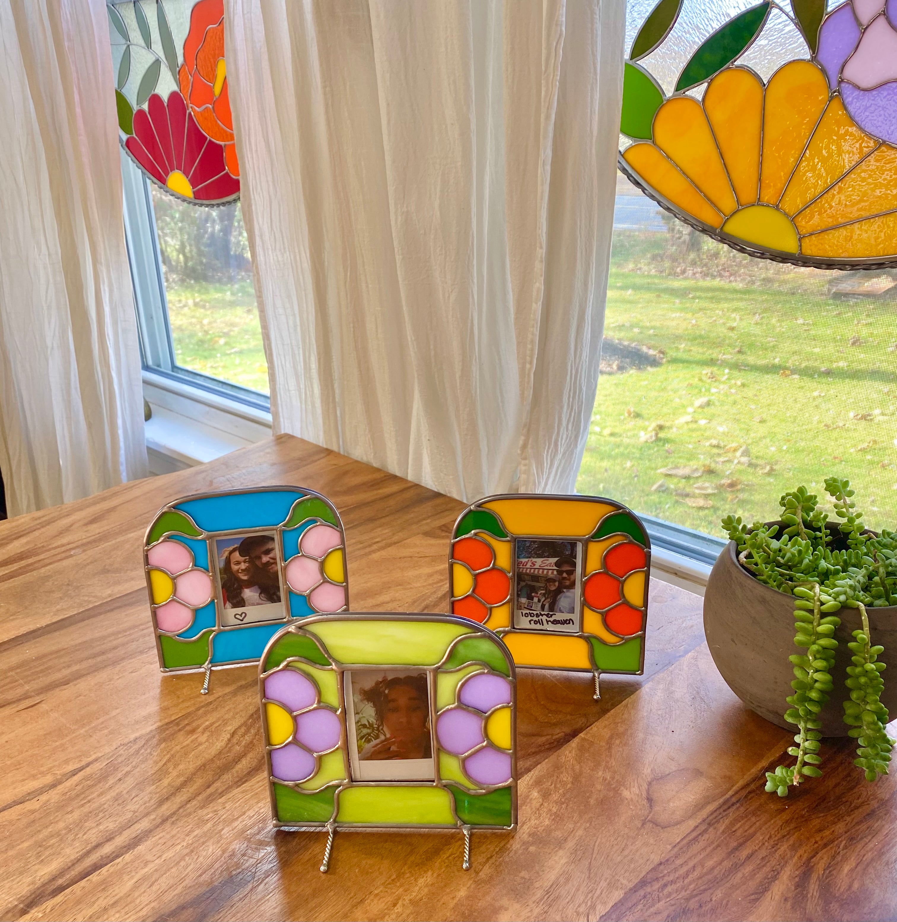 Polaroid picture frame