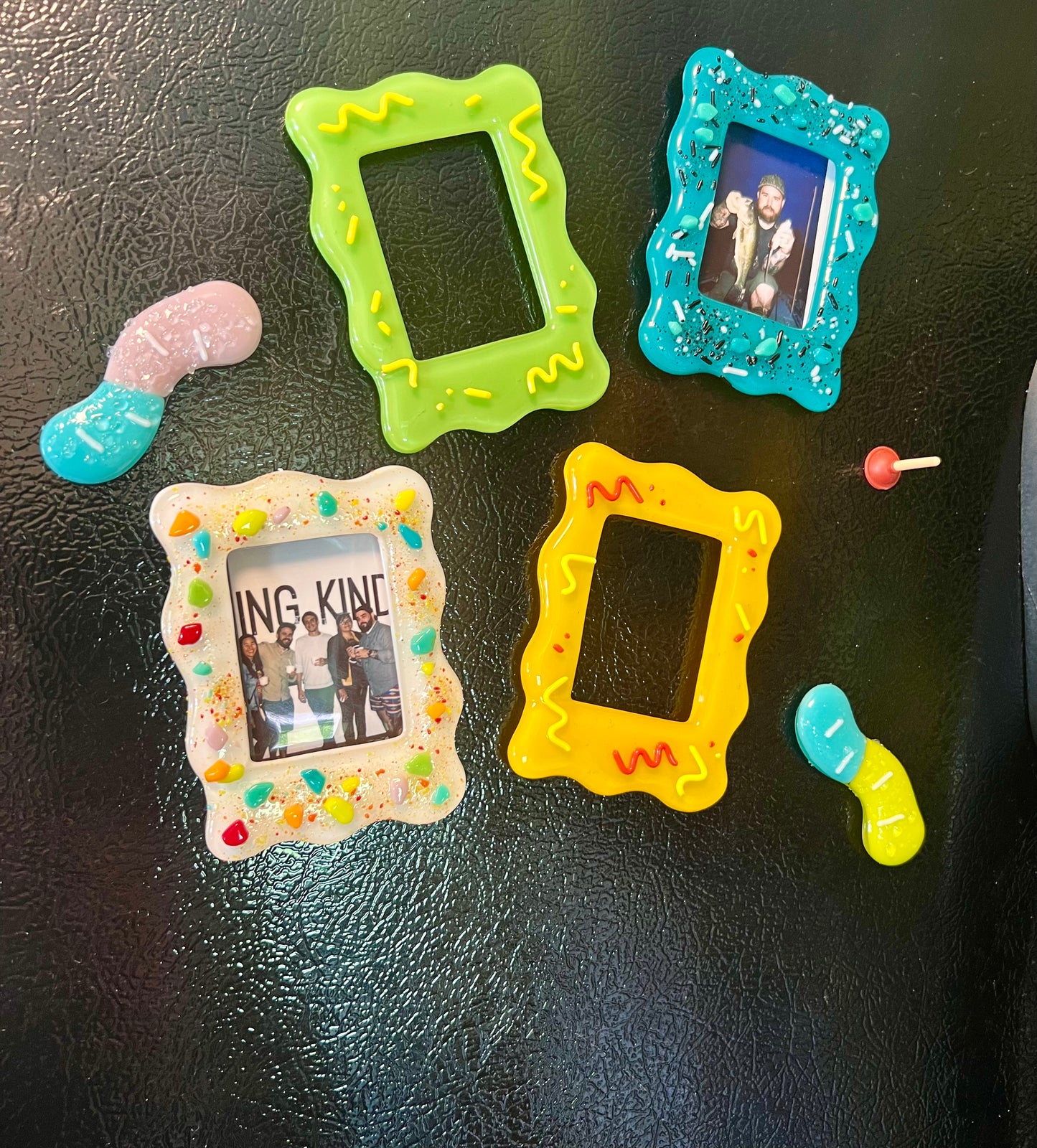 Mini frame magnets