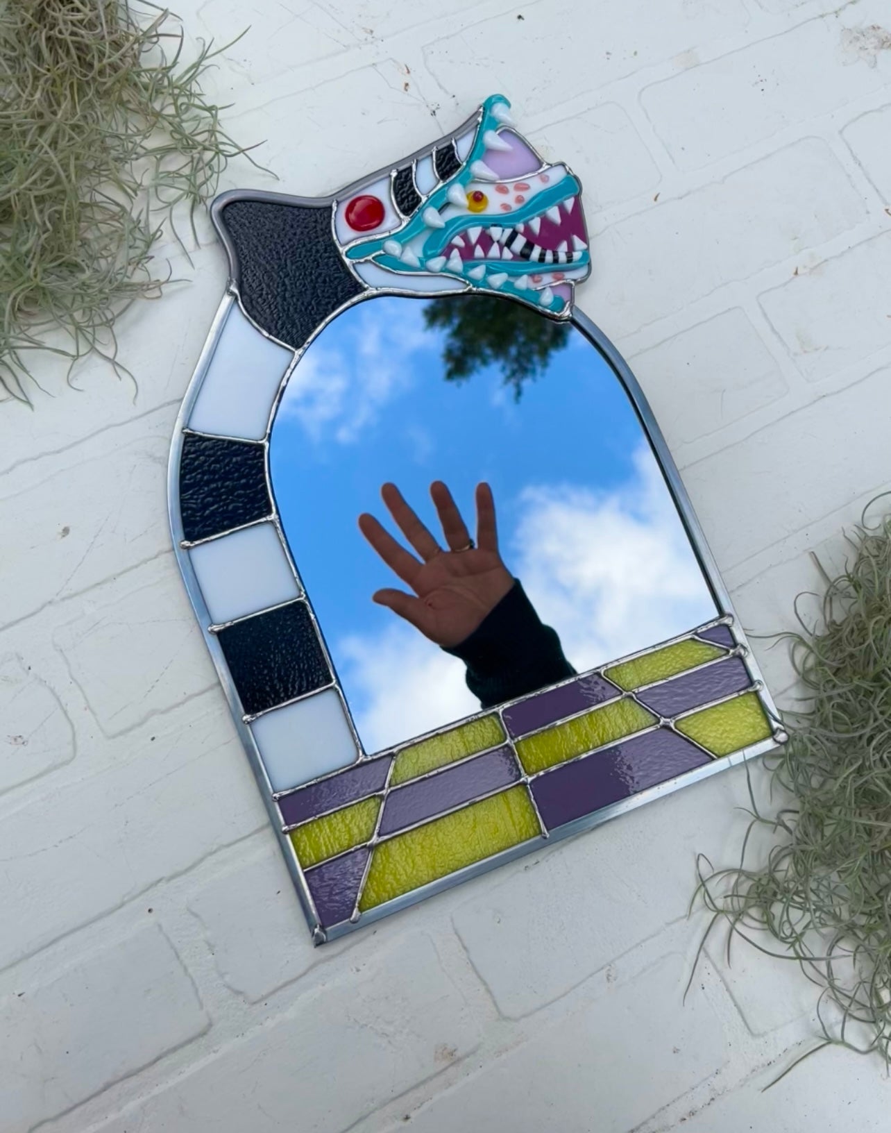 Beetlejuice, Beetlejuice, Beetlejuice mirror